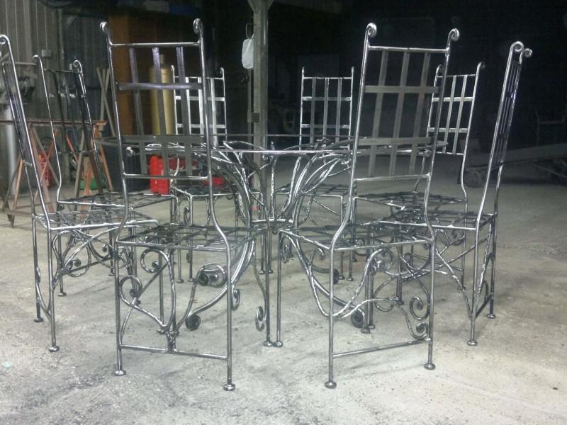 création artisanal Table chaise ferronnerie verre Nice 06 metal Alpes-Maritimes paca